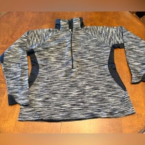 Columbia Women’s XL Black and White Heathered Quarter-Zip Top